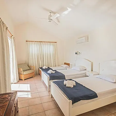 Magusta - Modern 4 Bedroom Ayia Thekla With Pool - Close To The Villa Ayia Napa